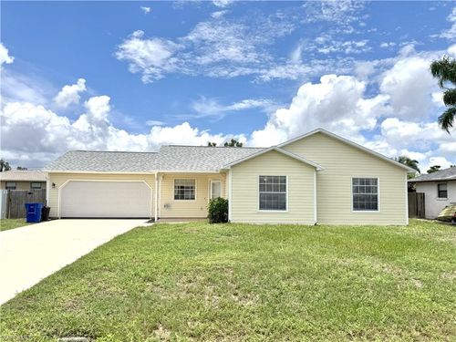 8429 Coral Dr, FORT MYERS, FL, 33967-2641 | Card Image