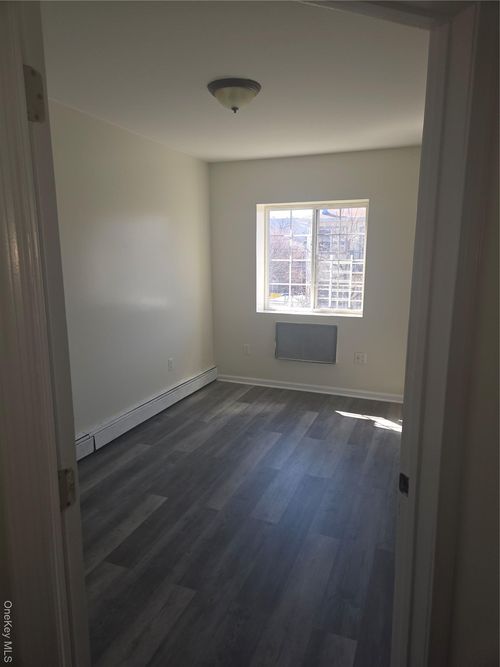 3-404 E 54th St, New York, NY, 10022-5163 | Card Image