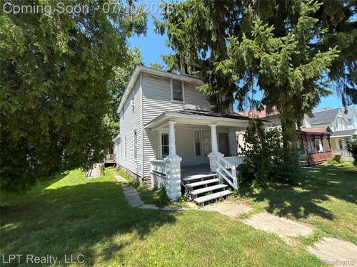 923 10th St, Port Huron, MI, 48060-5269 | Card Image