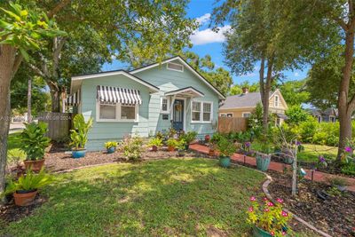 1247 13 St N, House other with 4 bedrooms, 3 bathrooms and null parking in St Petersburg FL | Image 2