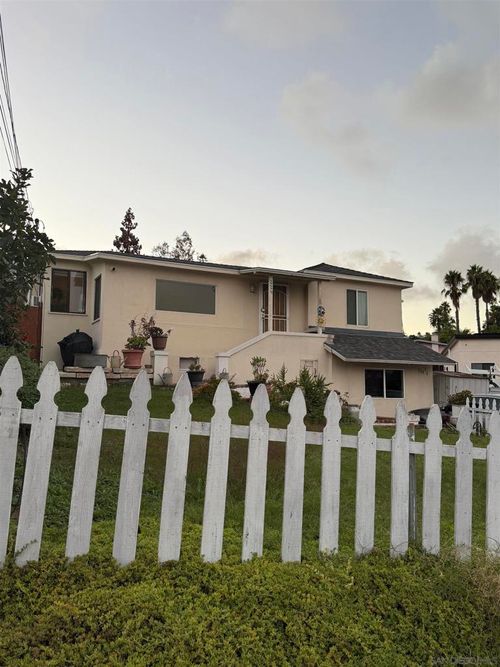 229 Hillside Terrace, Vista, CA, 92084 | Card Image