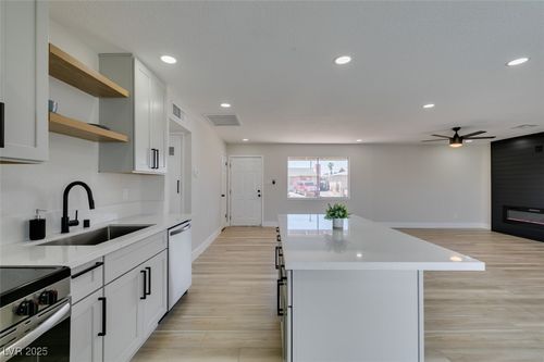 6100 Fawn Cir, Las Vegas, NV, 89107-1434 | Card Image