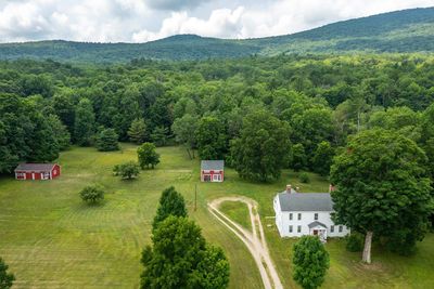 5529 Vt Route 7 A, House other with 3 bedrooms, 2 bathrooms and null parking in Shaftsbury VT | Image 2