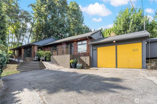 3831 W Lake Sammamish Pkwy Ne, Redmond, WA, 98052-5802 | Card Image