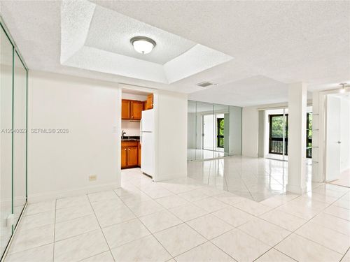 3n-3740 Inverrary Dr, Lauderhill, FL, 33319 | Card Image