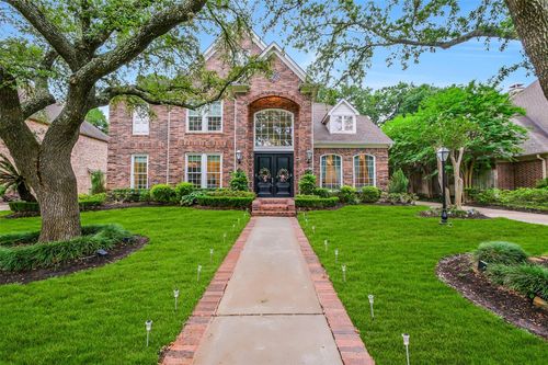 854 Plainwood Dr, Houston, TX, 77079-4227 | Card Image