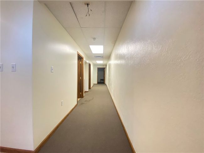 313 W Main St, Home with 0 bedrooms, 0 bathrooms and 4 parking in Carnegie PA | Image 6