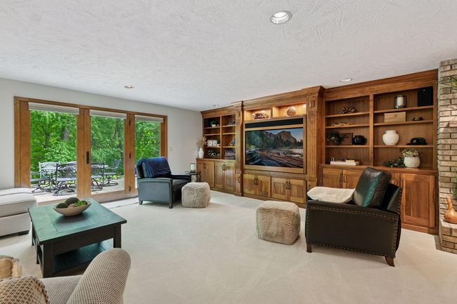 1405 W Farm Rd, House other with 5 bedrooms, 5 bathrooms and null parking in Chaska MN | Image 57