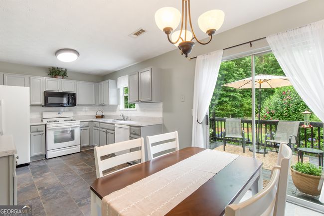 7108 Hummingbird Ln, House other with 5 bedrooms, 2 bathrooms and null parking in Winston GA | Image 14
