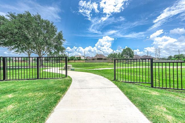 2313 Lilac Breeze Ln, House other with 4 bedrooms, 2 bathrooms and 3 parking in Pearland TX | Image 34