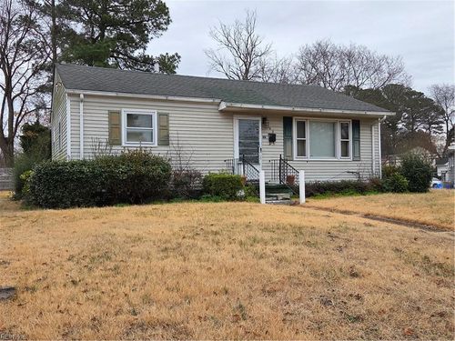 202 Bunche Blvd, Portsmouth, VA, 23701-4218 | Card Image