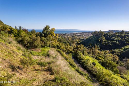 416 Ranchita Vista Rd, SANTA BARBARA, CA, 93108-1706 | Card Image