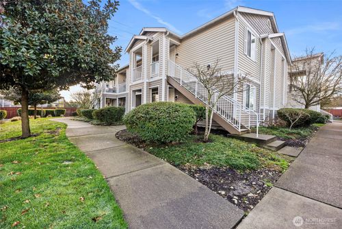 260-18615 101st Avenue Ct E, Puyallup, WA, 98375-6334 | Card Image