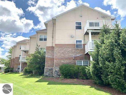 206-301 N Lake St, Cadillac, MI, 49601-2703 | Card Image
