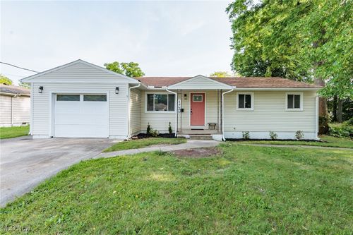 1730 W 20th Street, Lorain, OH, 44052 | Card Image