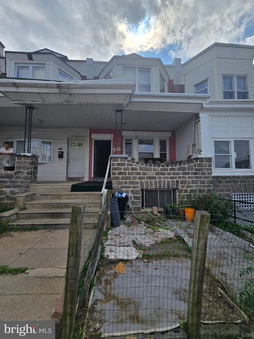 518 W Duncannon Ave, PHILADELPHIA, PA, 19120-3122 | Card Image