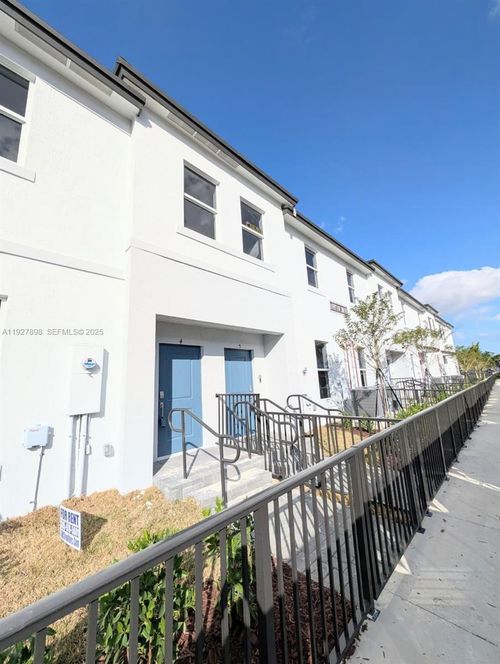 unit-4-15557 Sw 280th St, Homestead, FL, 33032-8664 | Card Image