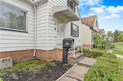 11210 Mountview Avenue, House other with 3 bedrooms, 2 bathrooms and null parking in Garfield Heights OH | Image 3