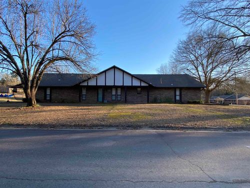 1400 Holly St, Nashville, AR, 71852-3822 | Card Image