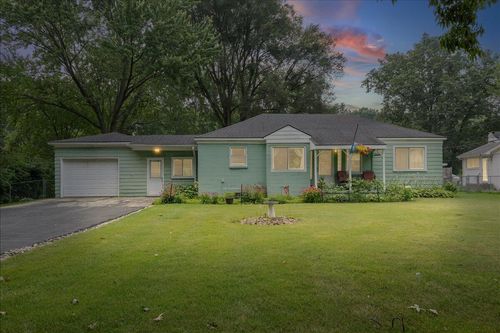 6175 Hatchery Rd, Waterford, MI, 48329-3146 | Card Image