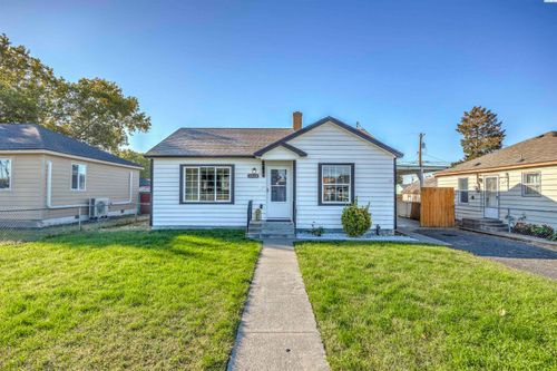 1712 W Irving Street, Pasco, WA, 99301 | Card Image