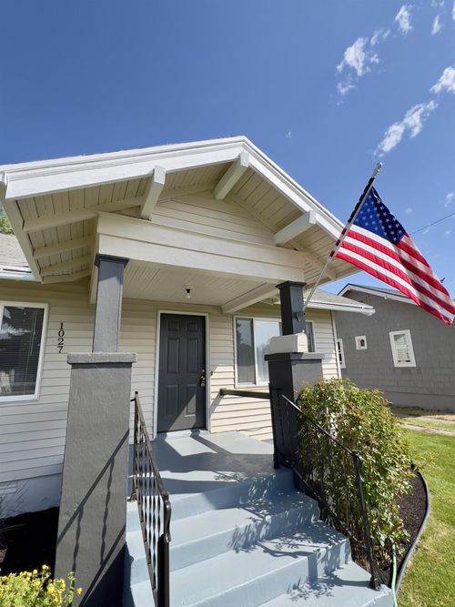 1027 E Courtland Ave, Spokane, WA, 99207-2910 | Card Image
