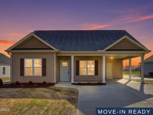 604 S Vance St, Fremont, NC, 27830-4403 | Card Image