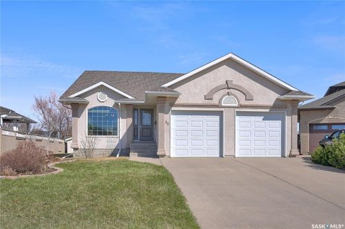 35 Marigold Crescent, Moose Jaw, SK, S6J1L2 | Card Image