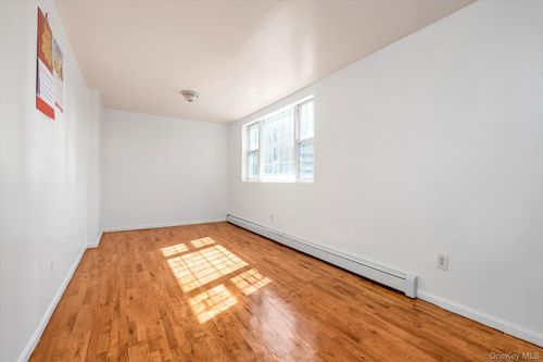 400 Crescent St, Brooklyn, NY, 11208-3398 | Card Image