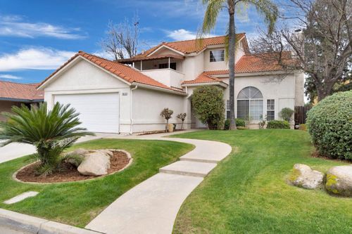 9414 N Rowell Ave, Fresno, CA, 93720-1447 | Card Image