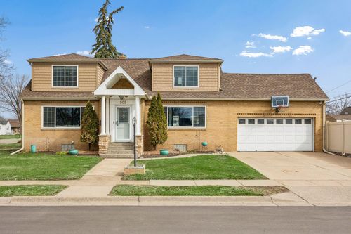 505 2nd Street Ne, Osseo, MN, 55369 | Card Image