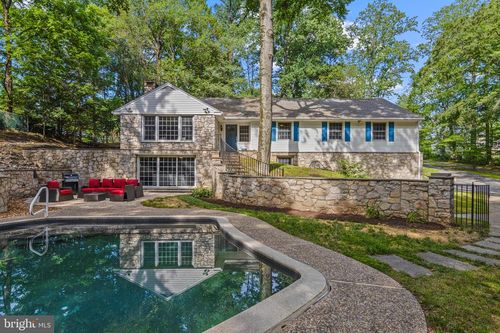 13 Weirwood Rd, Radnor, PA, 19087-3717 | Card Image
