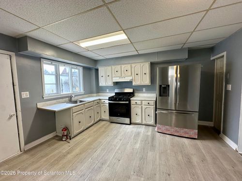 6 Magnolia St, Wilkes Barre, PA, 18702-2223 | Card Image