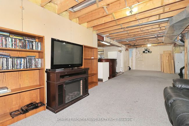 8 Wigston Crt, House other with 5 bedrooms, 3 bathrooms and 4 parking in Whitby ON | Image 34