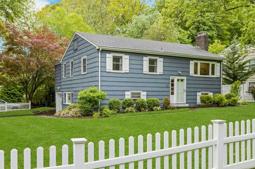 36 Hunt St, Norwalk, CT, 06853-1015 | Card Image