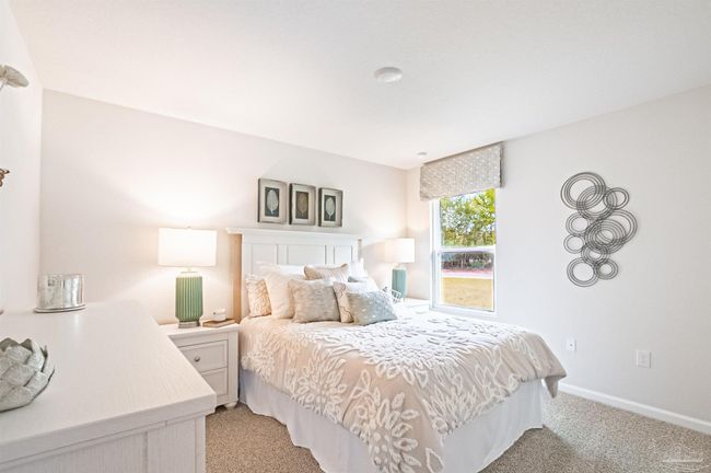 2802 Chevy Cir, House other with 5 bedrooms, 3 bathrooms and 2 parking in Pace FL | Image 7