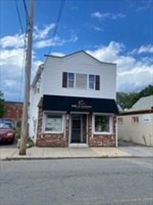141 Essex St, Lynn, MA, 01902-1739 | Card Image