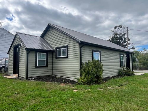 705 E Virginia Ave, Vinton, VA, 24179-4705 | Card Image