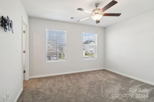 Upstairs Bedroom 1 | Image 33