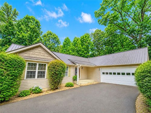97 Tradewinds Rd, Cleveland, GA, 30528-4562 | Card Image