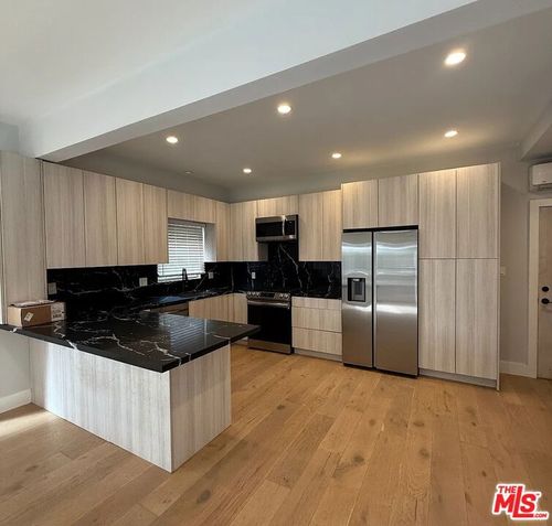 1-813 14th St, Santa Monica, CA, 90403-2176 | Card Image