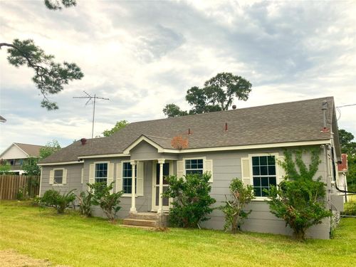 1005 Staples Ave, Seabrook, TX, 77586-3837 | Card Image