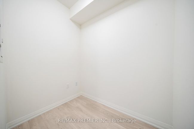 330 - 8960 Jane St, Condo with 2 bedrooms, 2 bathrooms and 1 parking in Concord ON | Image 5