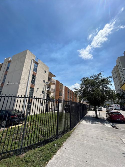 apt-404-1051 Sw 1st St, Miami, FL, 33130-1038 | Card Image