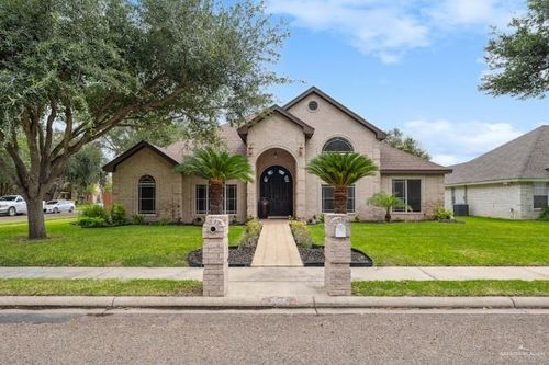 2005 E 28th St, Mission, TX, 78574-2003 | Card Image