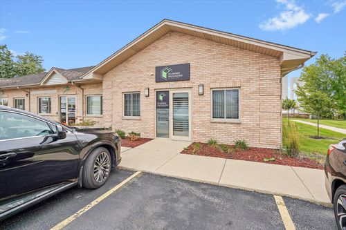 ste-5-19558 S Harlem Ave, Frankfort, IL, 60423-6743 | Card Image