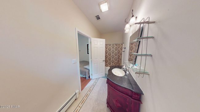 bathroom 2 | Image 36