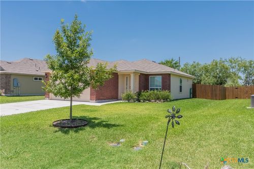 132 Talon Dr, Luling, TX, 78648-2527 | Card Image