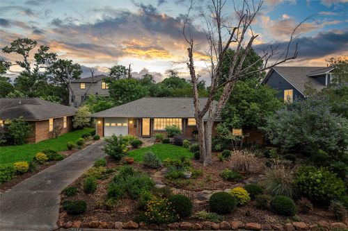 2114 Saxon Dr, Houston, TX, 77018-4638 | Card Image