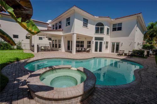 822 Meridian Ln, Hollywood, FL, 33019-5048 | Card Image